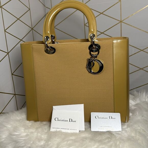 💯Authentic LADY DIOR PATENT LEATHER HANDBAG🍀 - Picture 12 of 17